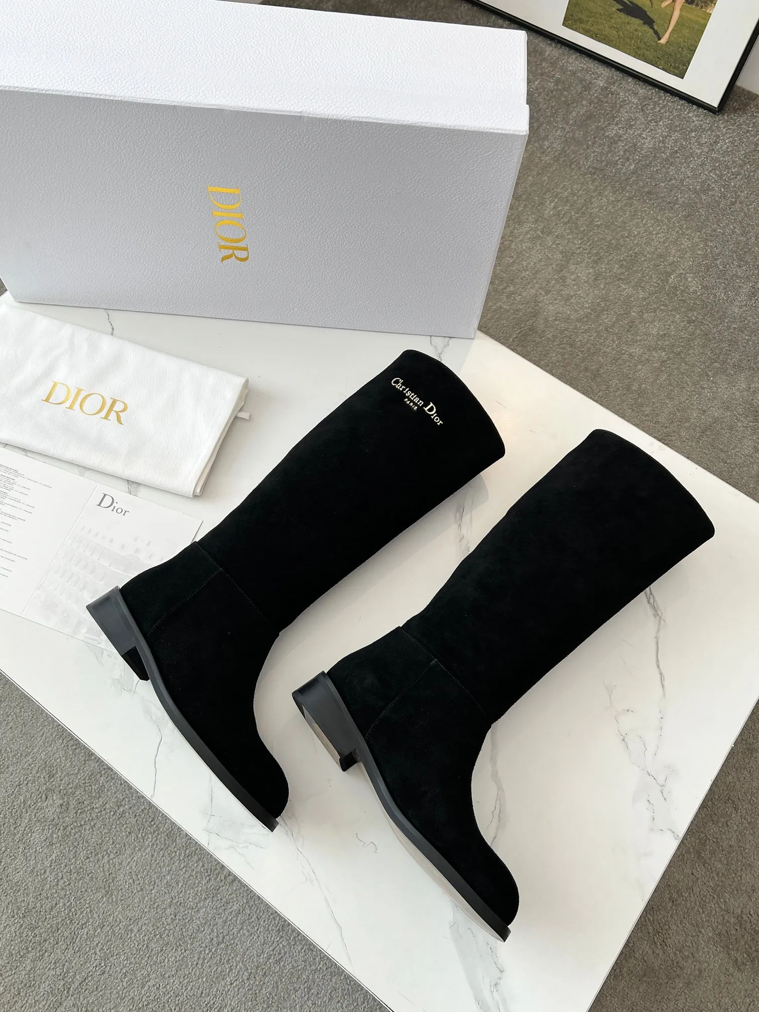 👟👟Ex-factory price 820👟👟 Dior 2025ss retro British style brogue new knight boots 👢👢 萱-shaped versatile thin feet yyds. The shape is three-dimensional and full, handsome and comfortable on the feet. A very retro style, full of aura single product, very novel design style, perfect details, cool and trendy 💯 trendy outsole, Inner lining: beef ribs Size: 35-40 (customized size 40-41)